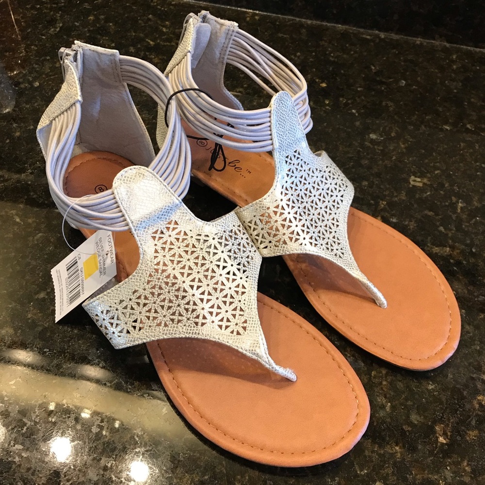 Just be... Size 8 Thong Flip Flop Flat Sandal 7.5